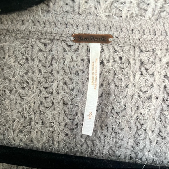 Free People Oasis Oversize Tunic Sweater in Silver Glass Combo Size Small - Picture 2 of 4